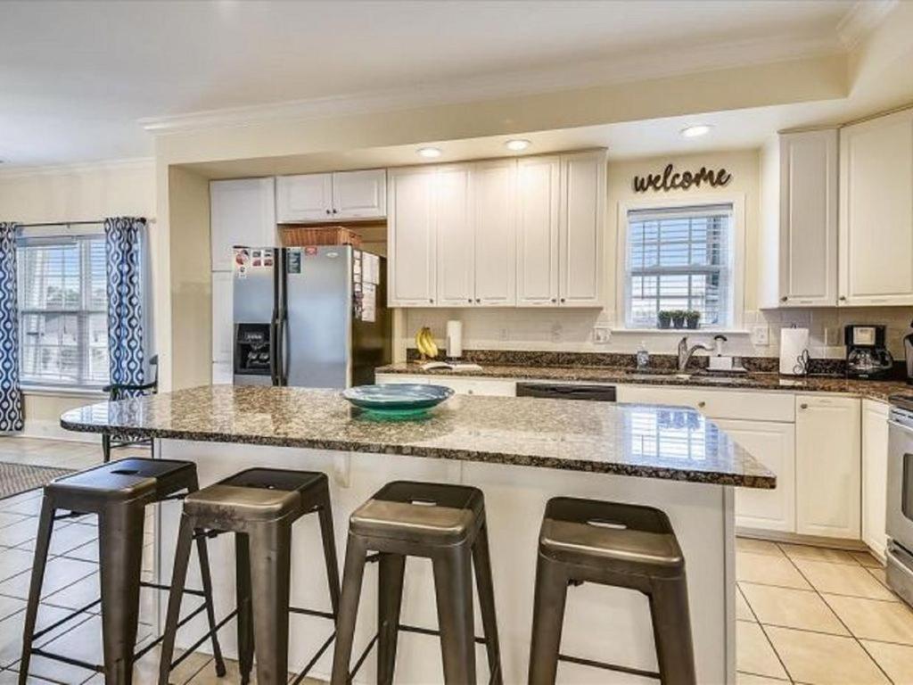 Ocean View Luxury Rental - Sleeps 16 Миртл-Бич Экстерьер фото